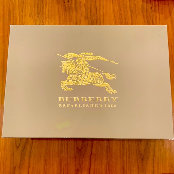 Burberry rain boots - Picture 1 of 4